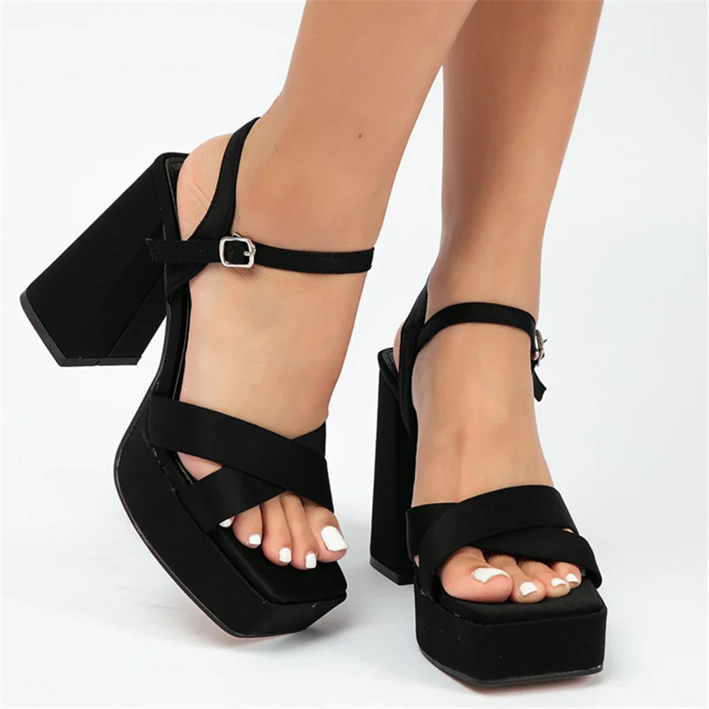 Summer New Brand Ladies Sandals Platform Shoes Solid Color Prom Pumps Square Heel Ankle Buckle Strap Open Toe Sexy Women Sandals 
Summer New Brand Ladies Sandals Platform Shoes Solid Color Prom Pumps Square Heel Ankle Buckle Strap Open Toe Sexy Women Sandals