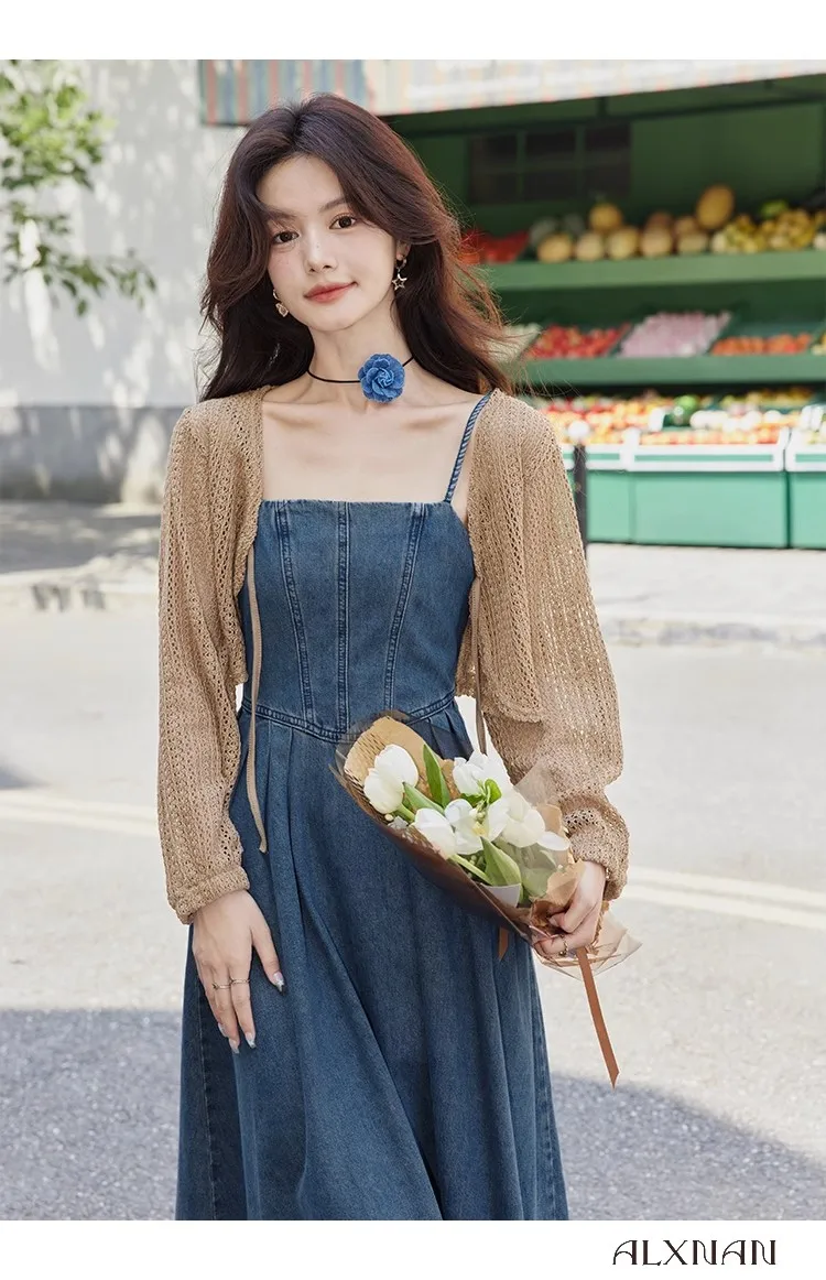 2023 Autumn Fashion Short Knitting Sweater+Denim Sling Dress Two-piece Vintage Elegant Cardigan Sexy Longuette Skirt Set
2023 Autumn Fashion Short Knitting Sweater+Denim Sling Dress Two-piece Vintage Elegant Cardigan Sexy Longuette Skirt Set