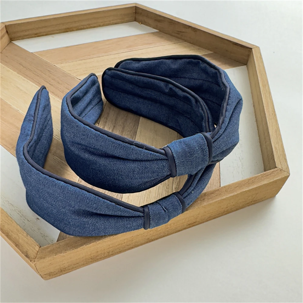 Fashion Women Headband Casual Denim Hair Band Center Knot Headwear Turban Classic Adult Hair Accessories For Girls Wholesale 
Fashion Women Headband Casual Denim Hair Band Center Knot Headwear Turban Classic Adult Hair Accessories For Girls Wholesale