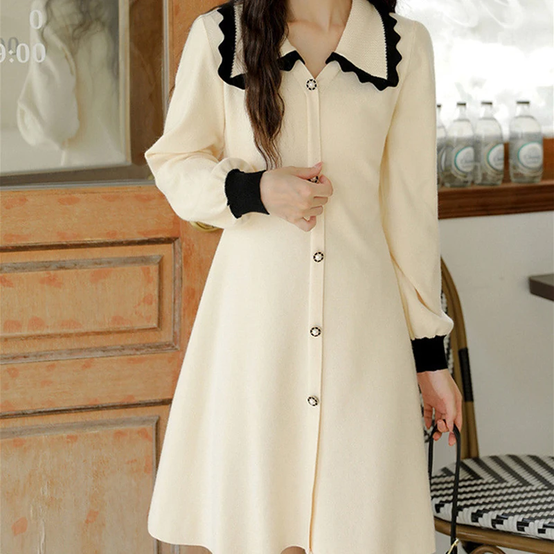 French High Waist Temperament Backing Dress Color Contrast Doll Neck Dress Slim Knit Knee Length Dress
French High Waist Temperament Backing Dress Color Contrast Doll Neck Dress Slim Knit Knee Length Dress