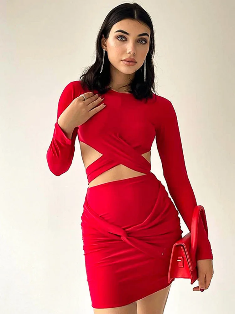 Облегающий комплект с юбкой средней длины, длинным рукавом и круглым вырезом
Облегающий комплект с юбкой средней длины, длинным рукавом и круглым вырезом