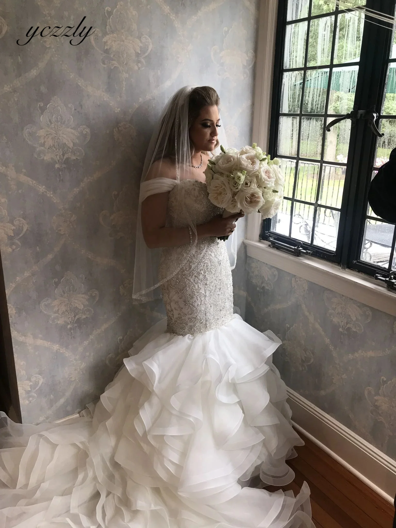 Yczzly Beading Wedding Dresses With Ruffles Off the Shoulder Sweetheart Crystal Tiered Mermaid Bridal Gown For Women YW338
Yczzly Beading Wedding Dresses With Ruffles Off the Shoulder Sweetheart Crystal Tiered Mermaid Bridal Gown For Women YW338
