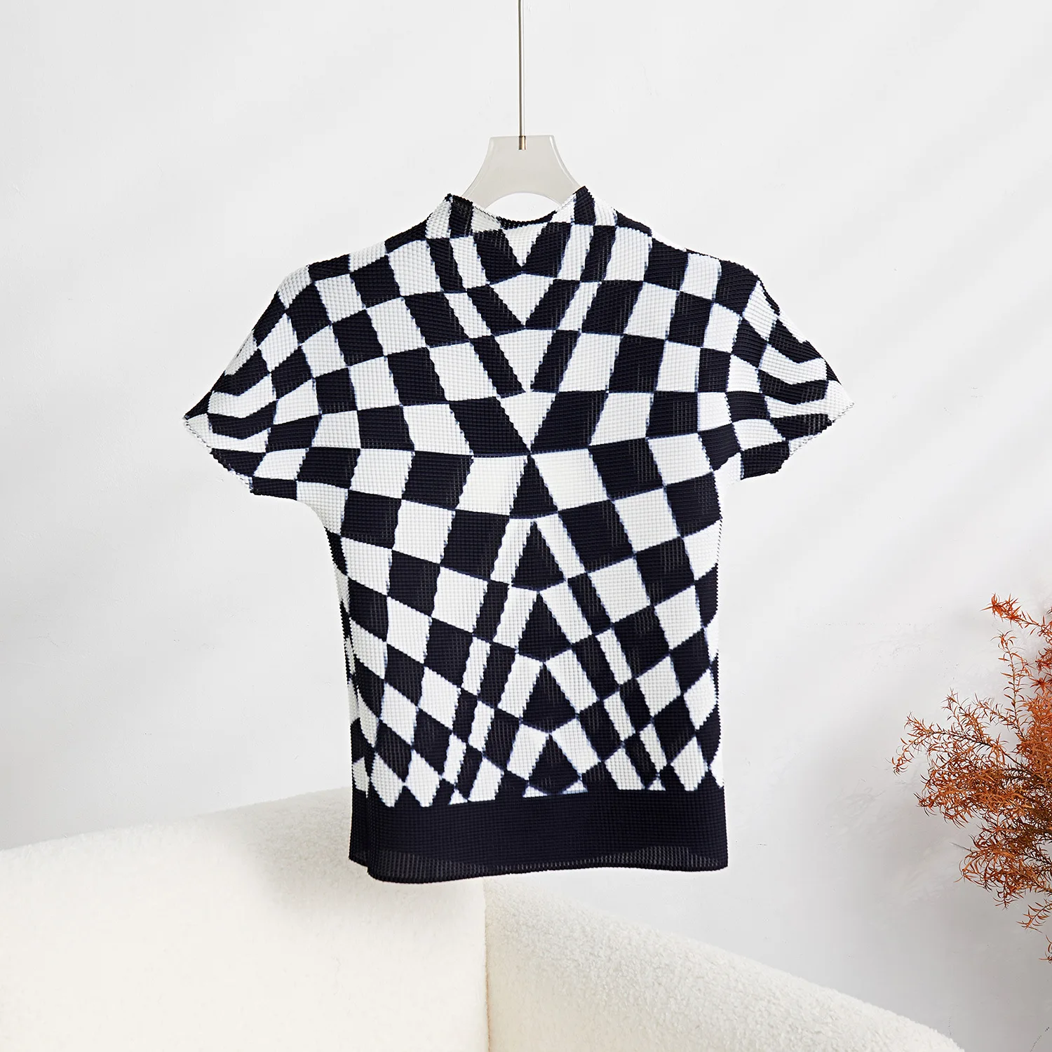 Женская плиссированная футболка миаке, летняя эластичная футболка в клетку с геометрическим принтом и коротким рукавом
Женская плиссированная футболка миаке, летняя эластичная футболка в клетку с геометрическим принтом и коротким рукавом