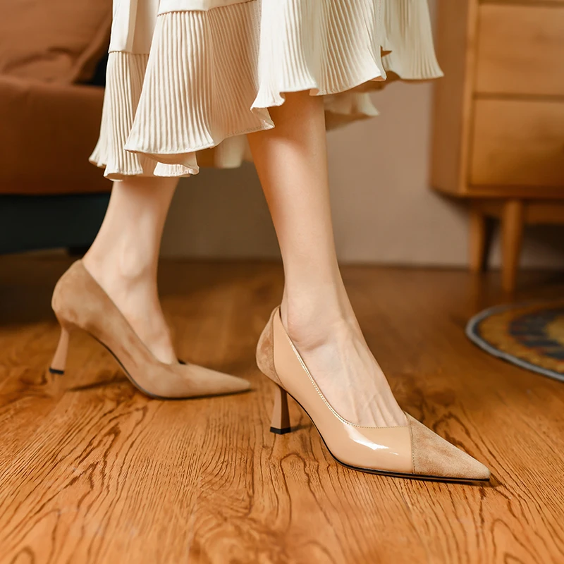 Женские туфли из натуральной кожи, с острым носком, на низком каблуке
Женские туфли из натуральной кожи, с острым носком, на низком каблуке