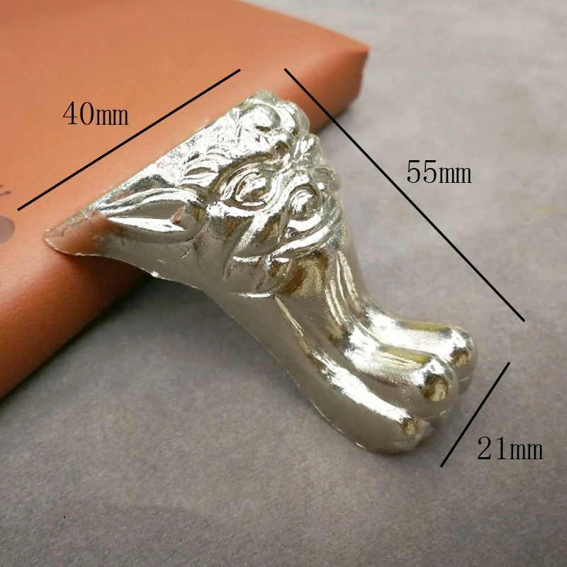 1 шт. угловая ножка в виде зверя
1 шт. угловая ножка в виде зверя