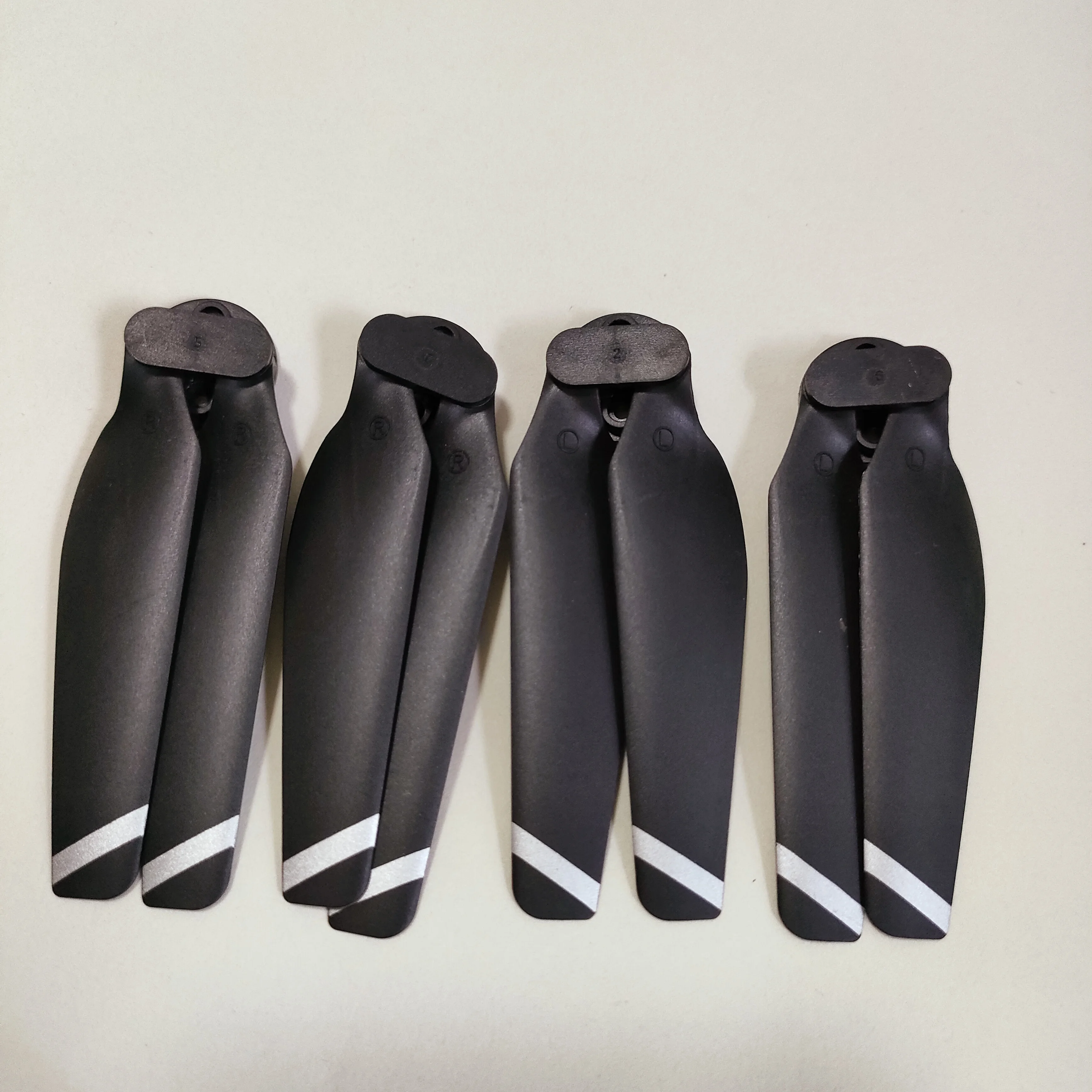 JJRC X19 5G WIFI Optical Flow Positioning Brushless Motor Quadcopter Main Blade Propeller Wing Rotor Spare Parts Accessory
JJRC X19 5G WIFI Optical Flow Positioning Brushless Motor Quadcopter Main Blade Propeller Wing Rotor Spare Parts Accessory