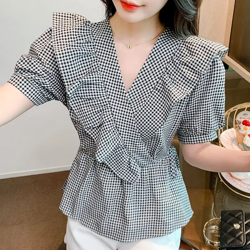 Women Y2K Plaid Print Ruffled Chic Elegant Blouse Summer Korean Fashion V Neck Short Sleeve Slim Shirt Sweet Kawaii Blusas Mujer
Women Y2K Plaid Print Ruffled Chic Elegant Blouse Summer Korean Fashion V Neck Short Sleeve Slim Shirt Sweet Kawaii Blusas Mujer
