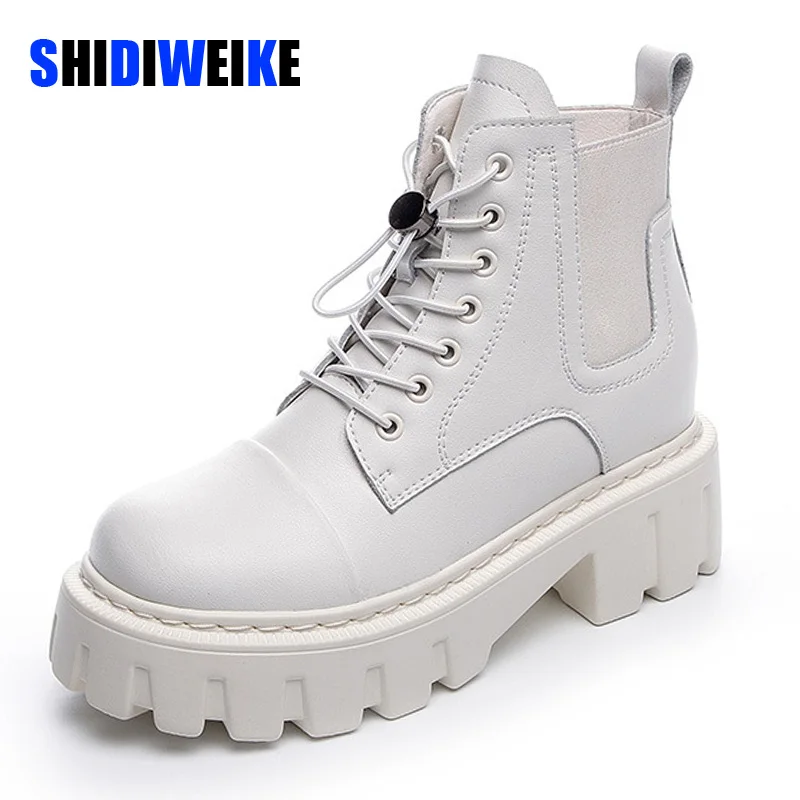 Genuine Leather Ankle Boots Women Lace-up 7cm Square Heel Fashion Martin Boots INS Platform Autumn Winter Boots Office Lady
Genuine Leather Ankle Boots Women Lace-up 7cm Square Heel Fashion Martin Boots INS Platform Autumn Winter Boots Office Lady