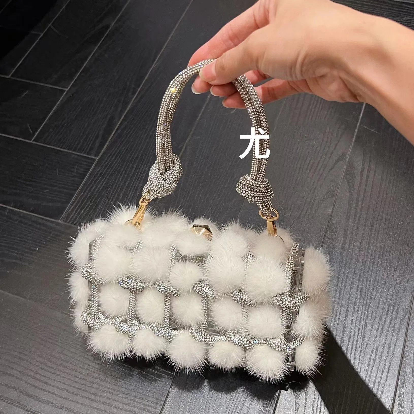 Прозрачная акриловая сумка, искусственная кожа, акриловый клатч с кристаллами, женские кошельки, женская модель для свадебного коктейля 
Прозрачная акриловая сумка, искусственная кожа, акриловый клатч с кристаллами, женские кошельки, женская модель для свадебного коктейля