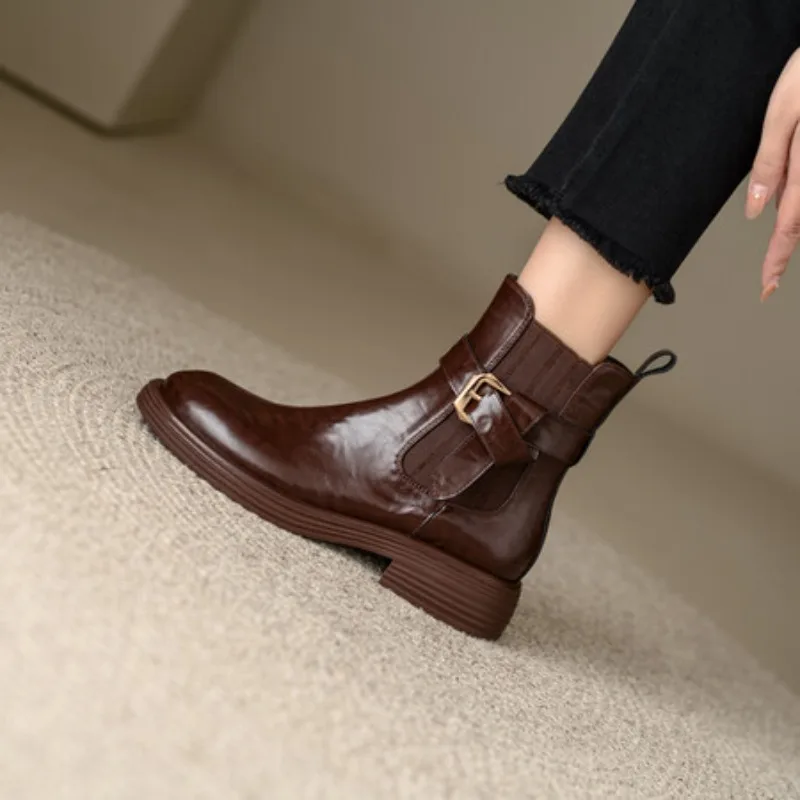 Fashion design short boots Genuine leather ankle boots in spring round toe shoes platform shoes brown belt buckle.
Fashion design short boots Genuine leather ankle boots in spring round toe shoes platform shoes brown belt buckle.