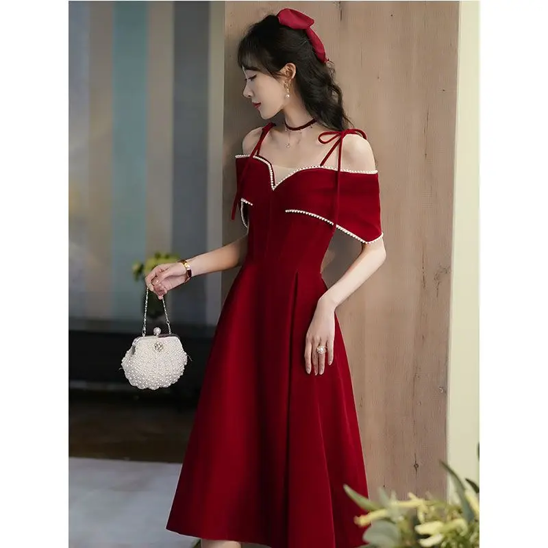 2023 New Summer Women's Wine Red Evening Dress Casual Short Sleeve Sexy Elongated Dress Spaghetti Strap Embroidered Flares S-3XL
2023 New Summer Women's Wine Red Evening Dress Casual Short Sleeve Sexy Elongated Dress Spaghetti Strap Embroidered Flares S-3XL