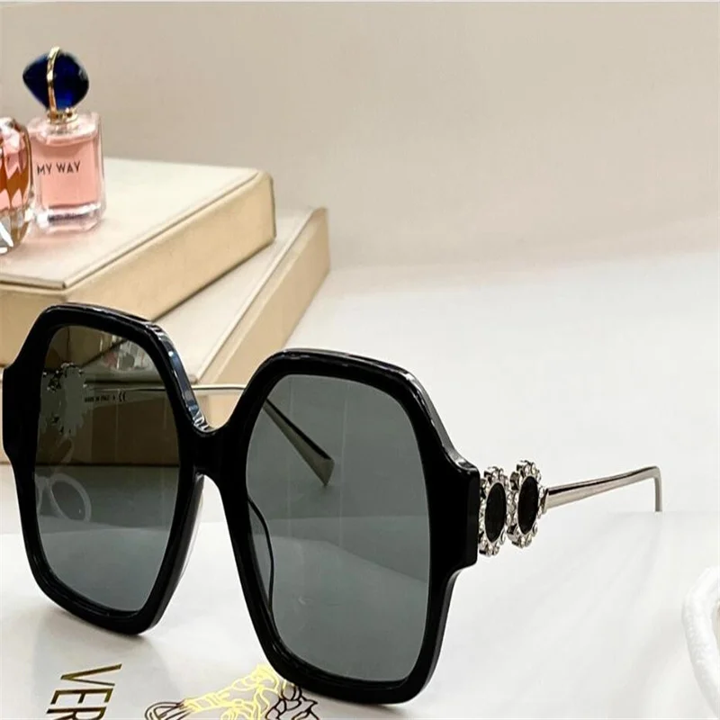 

Fashion Designer Luxurys HighQuality eyeglass Women Men Sunglass outdoor 4590 Large Frame Beach Sun Bathing Driving Cool Photos