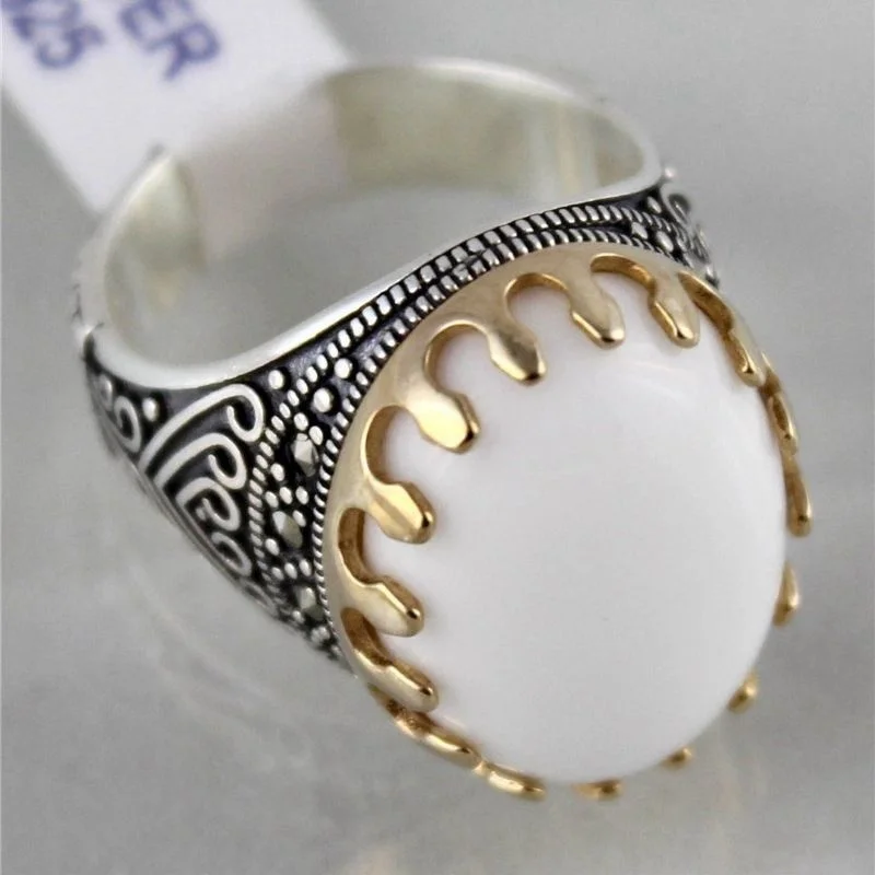 2022 New Retro Bohemian Moonstone Two-Color Crown Rings for Women Round Moth Warm Stone Inlaid Ring Jewelry Gift Size 6-10
2022 New Retro Bohemian Moonstone Two-Color Crown Rings for Women Round Moth Warm Stone Inlaid Ring Jewelry Gift Size 6-10