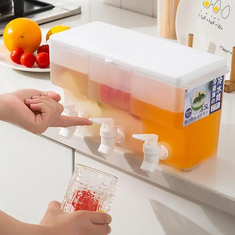 Cold Kettle Refrigerator with Faucet Lemonade Bottle Drinkware Kettle Pot Beverage Dispenser Home Cool Fruit Drinks Water-Jug 
Cold Kettle Refrigerator with Faucet Lemonade Bottle Drinkware Kettle Pot Beverage Dispenser Home Cool Fruit Drinks Water-Jug