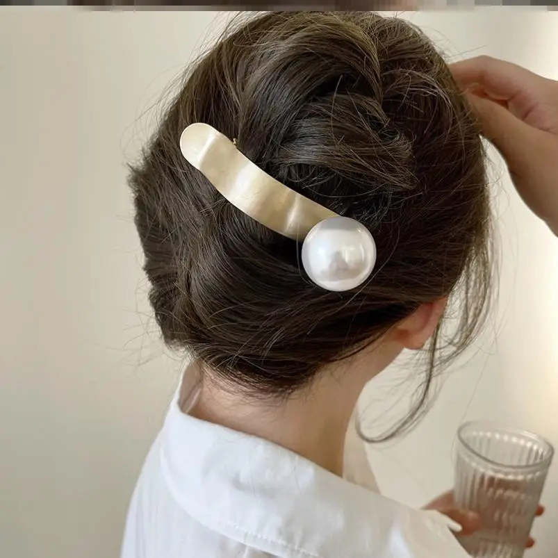 Fashion Design Pearl Hair Clip Hair Accessories 2022 New Trend Female Franch Temperament Simple Metal Hair Claws Headwear
Fashion Design Pearl Hair Clip Hair Accessories 2022 New Trend Female Franch Temperament Simple Metal Hair Claws Headwear