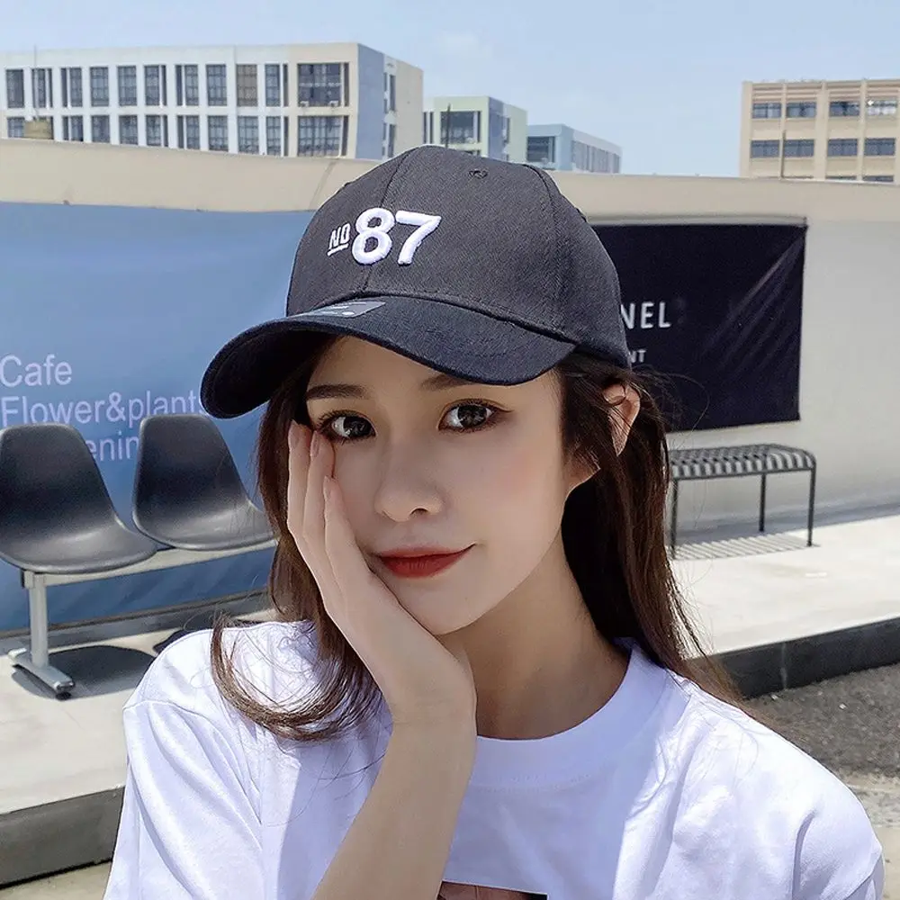 Adjustable Sports Sunshade Hip-Hop Embroidery Outdoor Baseball Cap Solid Color Hat Fashion Cap Women Hat 
Adjustable Sports Sunshade Hip-Hop Embroidery Outdoor Baseball Cap Solid Color Hat Fashion Cap Women Hat