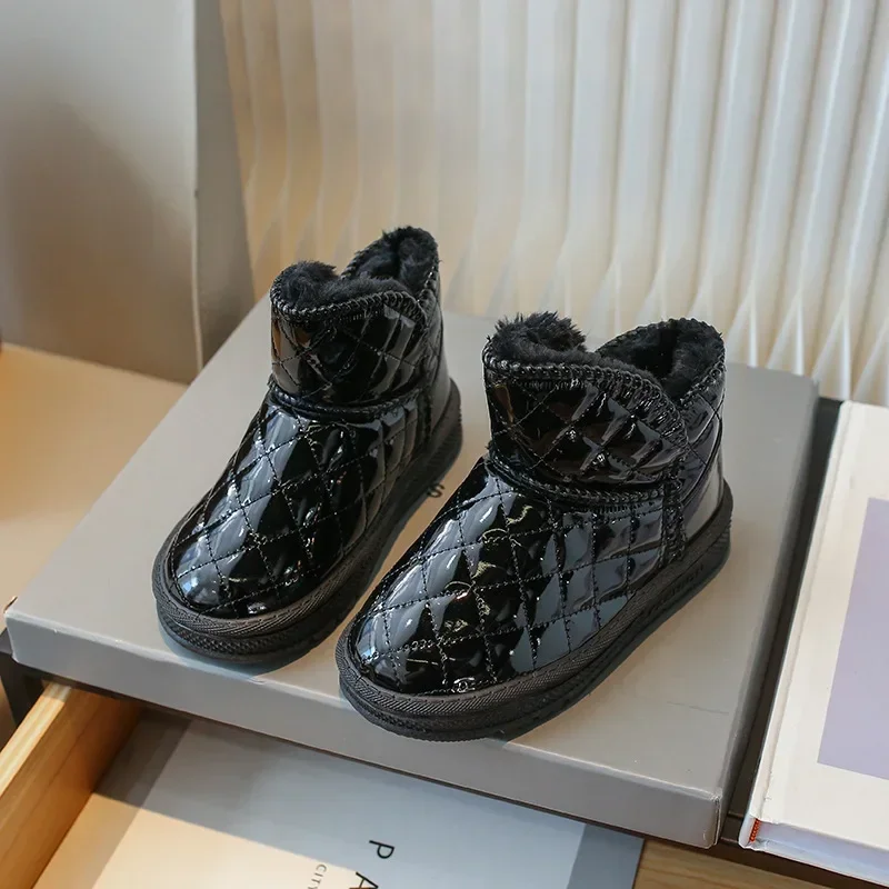 Winter Snow Boots for Girls PU Leather Plush Warm Kids Boys Cotton Shoes Fashion Soft-soled Versatile Children Furry Ankle Boots
Winter Snow Boots for Girls PU Leather Plush Warm Kids Boys Cotton Shoes Fashion Soft-soled Versatile Children Furry Ankle Boots