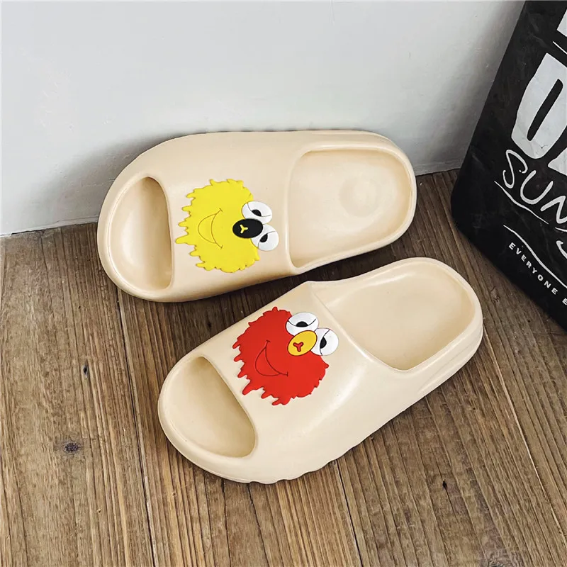 2022 Summer Slides Men Black Outside Slippers Fashion Beach Platform Foam Slides Cork Logo Cartoon Funny Outdoor Sandals Boys
2022 Summer Slides Men Black Outside Slippers Fashion Beach Platform Foam Slides Cork Logo Cartoon Funny Outdoor Sandals Boys