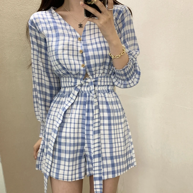 Sweet Summer Plaid Temperament Bandage Two-piece Suit Women's Korean Fashion Single-breasted Top + Casual Shorts Suit
Sweet Summer Plaid Temperament Bandage Two-piece Suit Women's Korean Fashion Single-breasted Top + Casual Shorts Suit