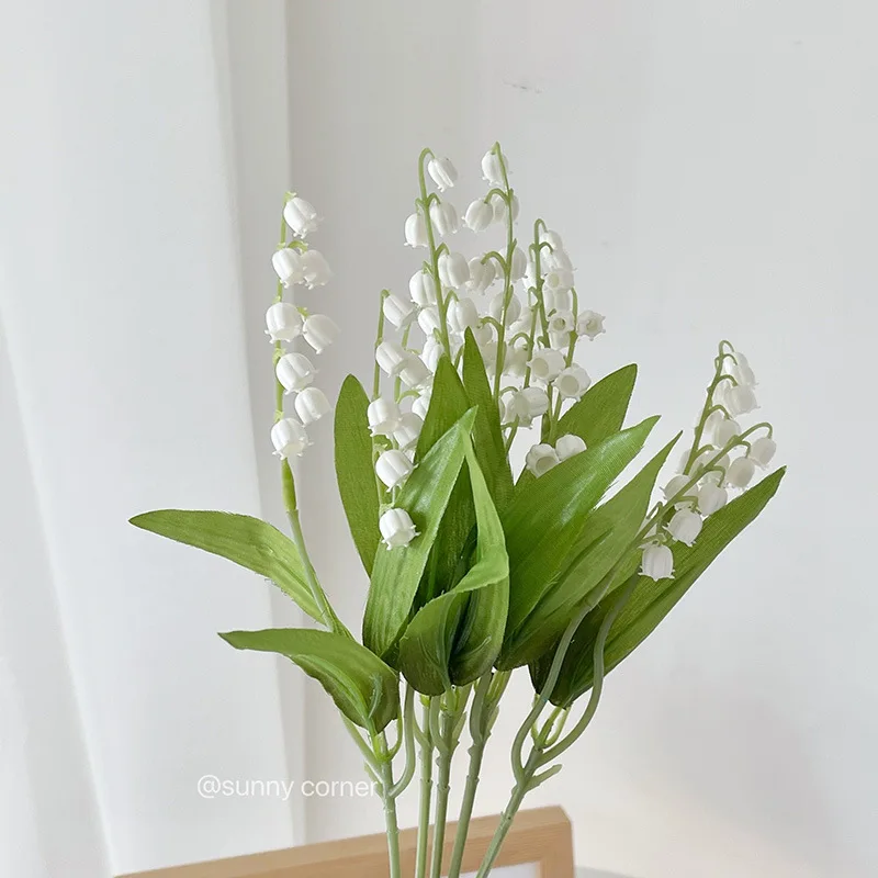 6PCS/Set Artificial Flower White Bellflower Beautiful Lilies Valley Fake Plants Flower Home Soft Decor Plant Wedding Decoration
6PCS/Set Artificial Flower White Bellflower Beautiful Lilies Valley Fake Plants Flower Home Soft Decor Plant Wedding Decoration