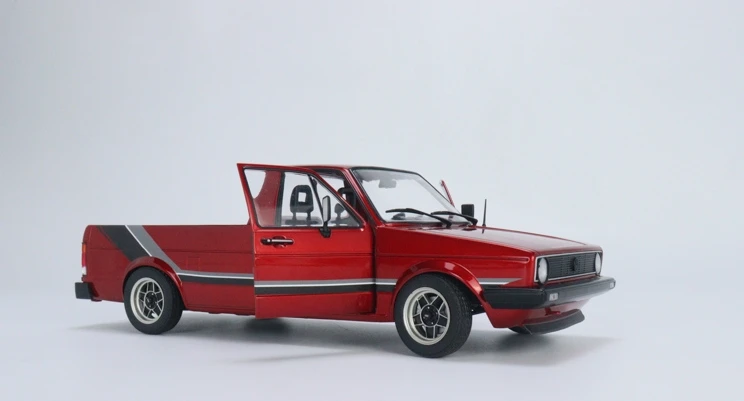 Solido 1:18 VW Caddy Custom 1982 пикап полностью открытая Ограниченная серия полимерная металлическая статическая модель автомобиля игрушка подарок
Solido 1:18 VW Caddy Custom 1982 пикап полностью открытая Ограниченная серия полимерная металлическая статическая модель автомобиля игрушка подарок