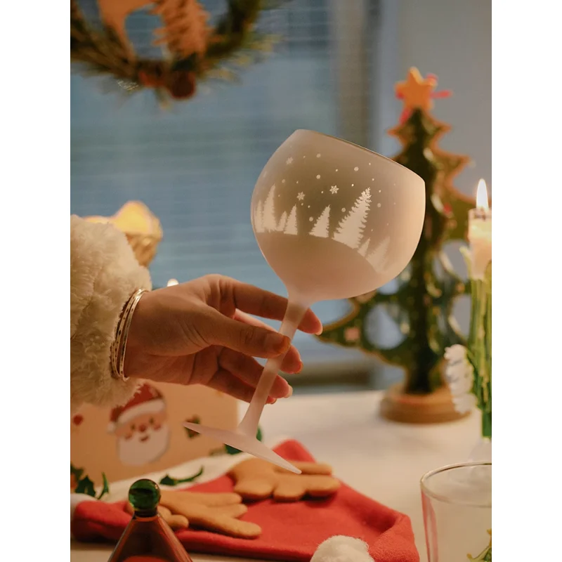 Gift Box with Christmas Safety High Beauty Wine Cup Beautiful Girl Heart Gift Cup Creative Family Holiday Party Tall Glass
Gift Box with Christmas Safety High Beauty Wine Cup Beautiful Girl Heart Gift Cup Creative Family Holiday Party Tall Glass