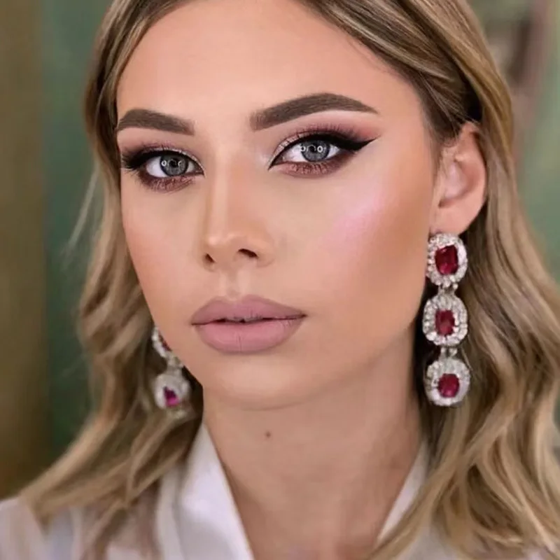 New Trend Rhinestone Dangle Earrings for Women Fashion Luxury Jewelry Party Wedding Accessories Statement Earrings Accessoriese
New Trend Rhinestone Dangle Earrings for Women Fashion Luxury Jewelry Party Wedding Accessories Statement Earrings Accessoriese