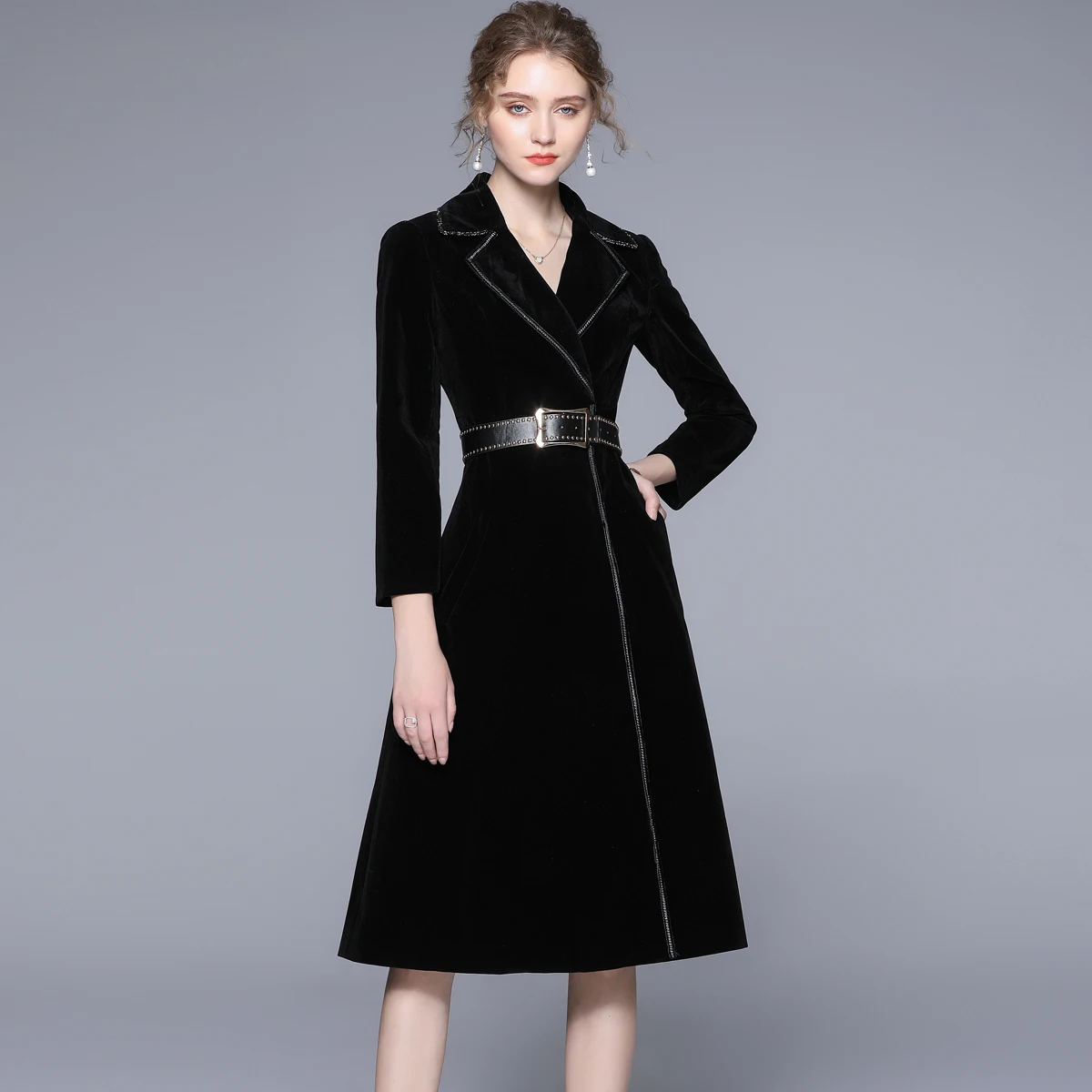 Autumn Winter Outerwear Women's Slim Notch Lapel Long Vintage Skirted Velvet Trench Coat Dress Warm Windbreaker with Belt
Autumn Winter Outerwear Women's Slim Notch Lapel Long Vintage Skirted Velvet Trench Coat Dress Warm Windbreaker with Belt
