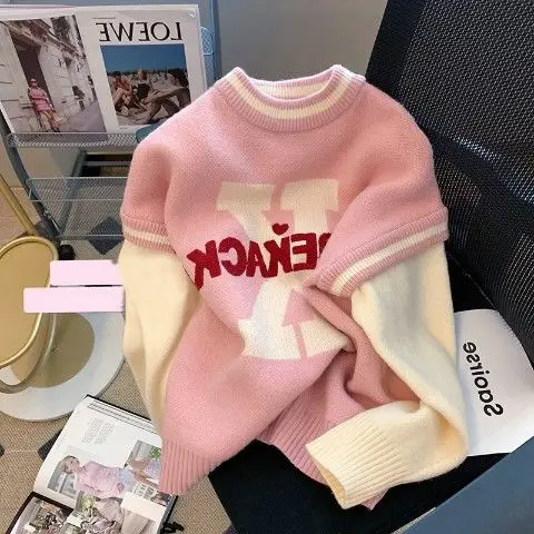 Pink Letter Jacquard Sweet Japanese Vintage Fake Two-piece Sweater Women Autumn Winter Loose Korean Retro Jumpers Coat Tops 2022
Pink Letter Jacquard Sweet Japanese Vintage Fake Two-piece Sweater Women Autumn Winter Loose Korean Retro Jumpers Coat Tops 2022