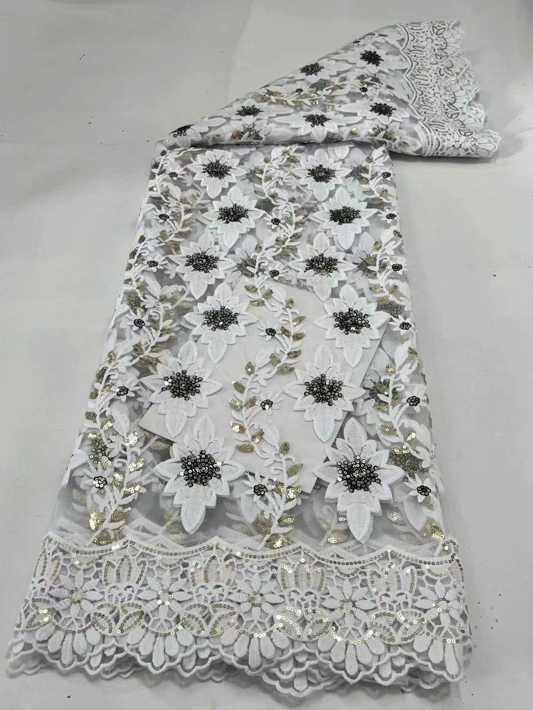 White French Tulle Lace Fabric 2022 High Quality African Women Bridal Dress Embroidery Stone Nigerian Lace Fabric
White French Tulle Lace Fabric 2022 High Quality African Women Bridal Dress Embroidery Stone Nigerian Lace Fabric