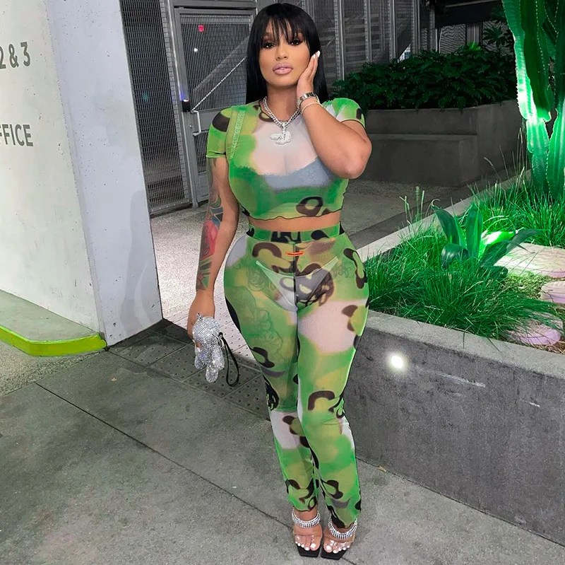 2022 Fashion New Women's Spring and Summer Printed Hollow Short-sleeved T-shirt Casual See-through Mesh Trousers Suit Female
2022 Fashion New Women's Spring and Summer Printed Hollow Short-sleeved T-shirt Casual See-through Mesh Trousers Suit Female