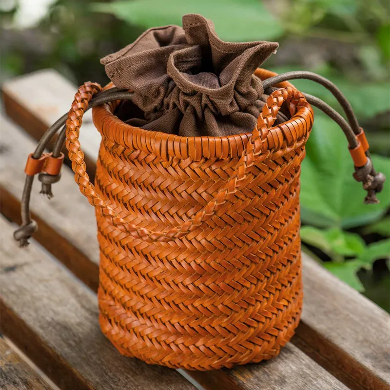 Hand-woven New Women Girls Casual Mini Brown Genuine Leather String Totes Bags Small Change Knitting Bucket Handbag
Hand-woven New Women Girls Casual Mini Brown Genuine Leather String Totes Bags Small Change Knitting Bucket Handbag