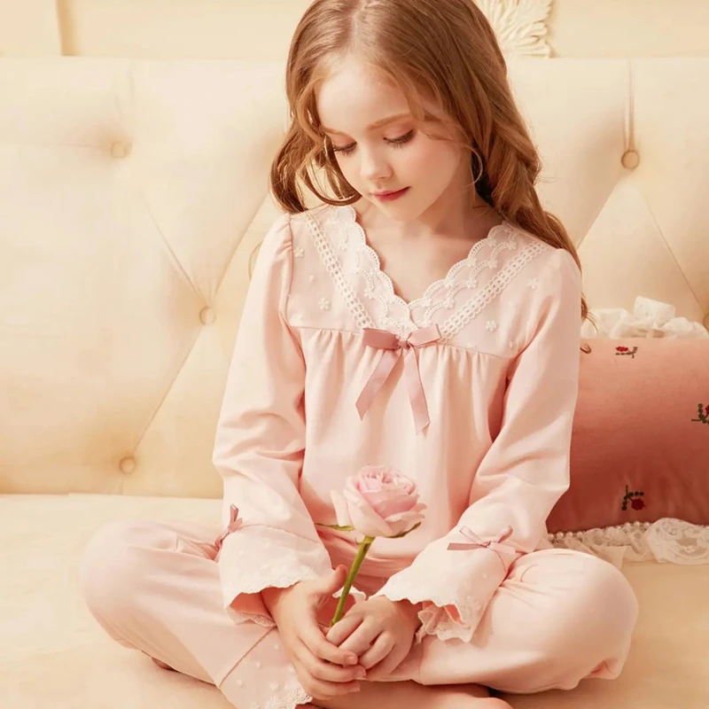 Princess style suit girls spring and autumn trumpet sleeve cotton pajamas, children's home clothes soft and comfortable
Princess style suit girls spring and autumn trumpet sleeve cotton pajamas, children's home clothes soft and comfortable