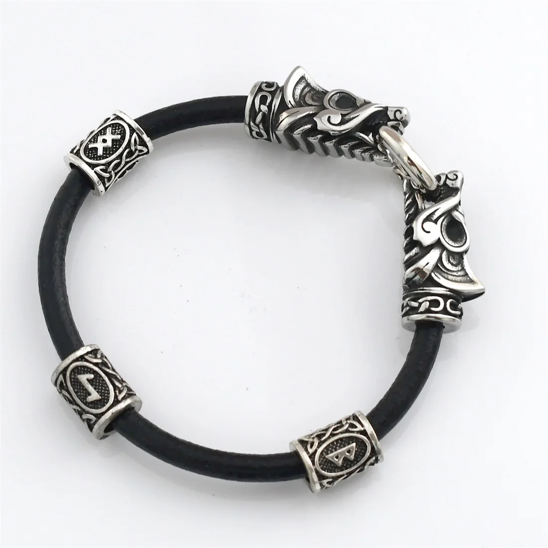 Viking Stainless Steel Wolf Head Leather Bracelet Nordic Rune Alphabet Rune Beaded Bracelet Men's Punk Jewelry
Viking Stainless Steel Wolf Head Leather Bracelet Nordic Rune Alphabet Rune Beaded Bracelet Men's Punk Jewelry