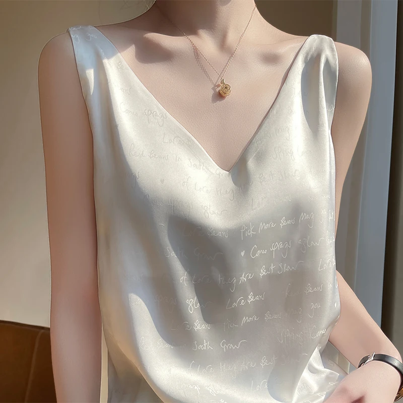 

Fashion jacquard real silk suspender vest female inner match summer V-neck mulberry silk satin with small suit base white