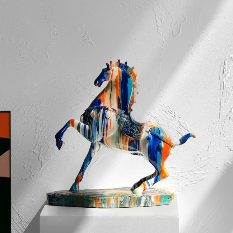 Modern Light Luxury High-end Bullfighting Color Horse Decoration Wine Cabinet Office Living Room Decoration Family Moving Gifts
Modern Light Luxury High-end Bullfighting Color Horse Decoration Wine Cabinet Office Living Room Decoration Family Moving Gifts