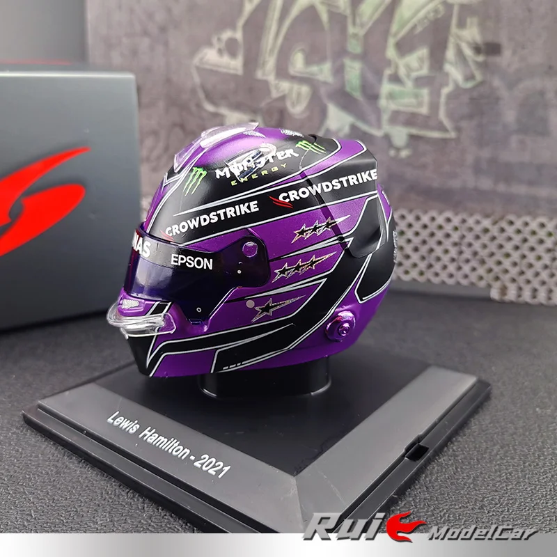Модель шлема Гамильтона 1:5 Spark BENZ AMG 2021 F1, модель автомобиля, окружающие украшения
Модель шлема Гамильтона 1:5 Spark BENZ AMG 2021 F1, модель автомобиля, окружающие украшения