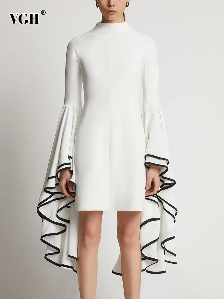 Женское платье с круглым вырезом, рукавом-бабочкой и высокой талией
Женское платье с круглым вырезом, рукавом-бабочкой и высокой талией