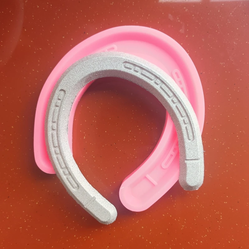 95AB Handmade Horseshoe Shape Ornaments Epoxy Resin Mold Cake Decorating Tools Silicone Mould DIY Crafts Jewelry Ornaments
95AB Handmade Horseshoe Shape Ornaments Epoxy Resin Mold Cake Decorating Tools Silicone Mould DIY Crafts Jewelry Ornaments