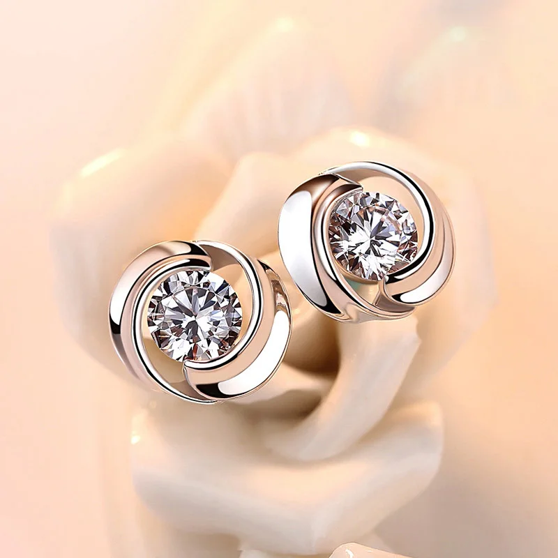 Ne'w Delicate Cubic Zirconia Earrings Lady's Daily Wearable Accessories High-quality Silver Color Simple Elegant Women Jewelry
Ne'w Delicate Cubic Zirconia Earrings Lady's Daily Wearable Accessories High-quality Silver Color Simple Elegant Women Jewelry
