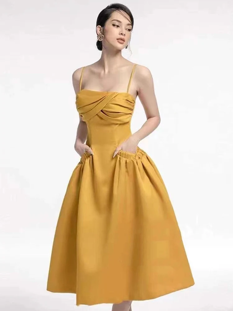 Женское плиссированное платье на бретельках, однотонное свободное платье с пышной юбкой в стиле ретро с открытыми плечами
Женское плиссированное платье на бретельках, однотонное свободное платье с пышной юбкой в стиле ретро с открытыми плечами