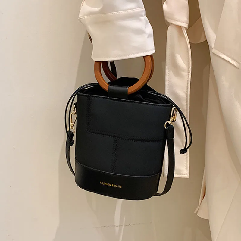 Luxury Bags For Women Letter Graphic PU Fashion Shoulder Crossbody Shopping Bucket Hand Bag Femme Vintage Simpel Handbags 2022
Luxury Bags For Women Letter Graphic PU Fashion Shoulder Crossbody Shopping Bucket Hand Bag Femme Vintage Simpel Handbags 2022