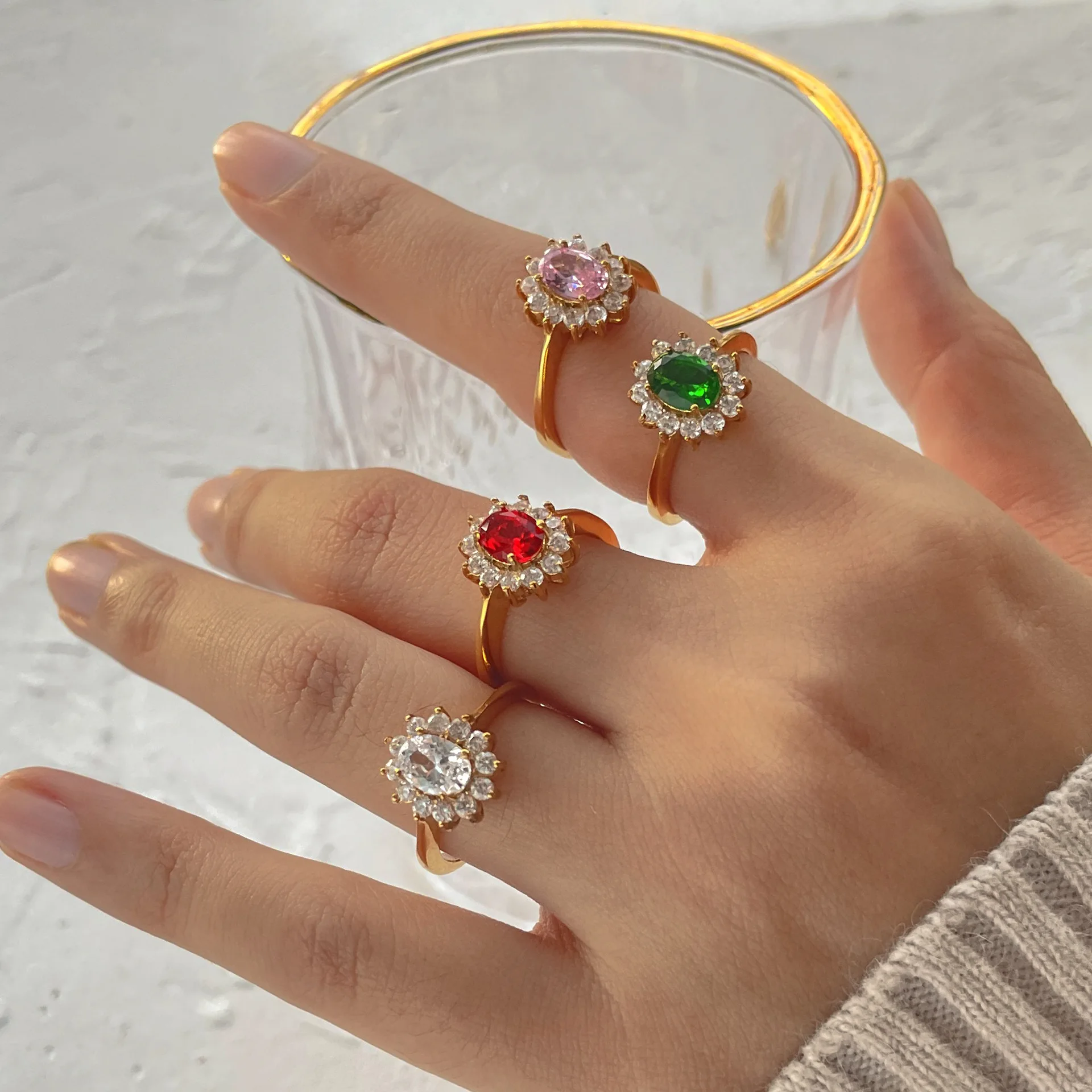 18K Gold Plated Double Layer Thick Zircon Ring Stainless Steel Edge Oval Color Zircon Ring Jewelry For Women
18K Gold Plated Double Layer Thick Zircon Ring Stainless Steel Edge Oval Color Zircon Ring Jewelry For Women