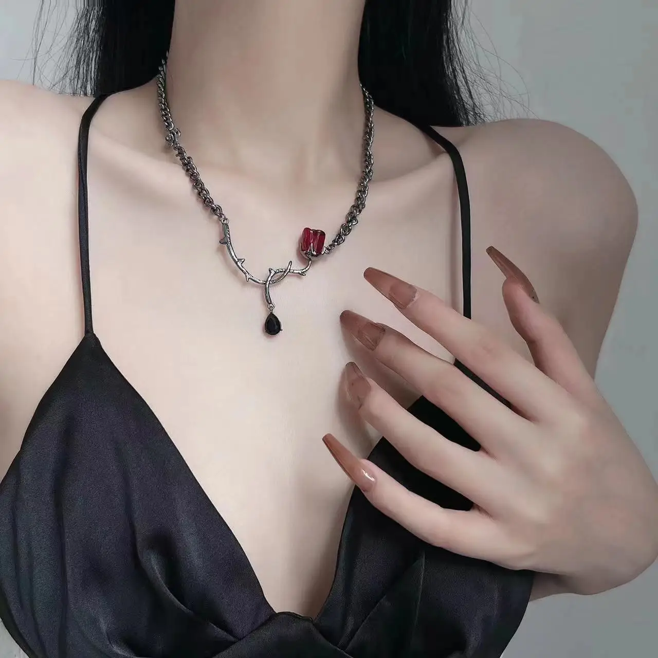 Rose Flower Pendant Hot Girl Sweet Cool Dark Necklace Earrings for Women Party Jewelry
Rose Flower Pendant Hot Girl Sweet Cool Dark Necklace Earrings for Women Party Jewelry