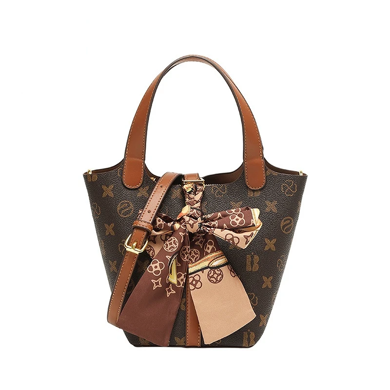 KUROYABU New Printing Handbag Fashion Trend Crossbody Bag Peraonality Shoulder Bag Luxury Designer Handbag Large Capacity Bag
KUROYABU New Printing Handbag Fashion Trend Crossbody Bag Peraonality Shoulder Bag Luxury Designer Handbag Large Capacity Bag