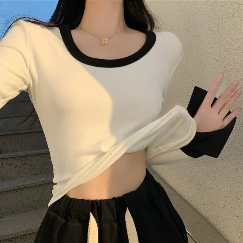 

Hikigawa, шикарная модная женская футболка на раннюю весну, облегающая футболка контрастных цветов, имитация двух частей, короткий топ с длинным рукавом, уличная одежда