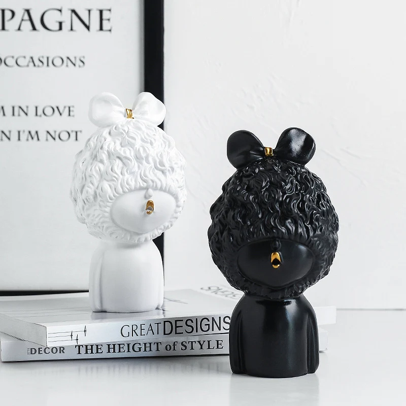 Girl Figurine Resin Ornament Loli Sculpture Modern Nordic Abstract Art Statue Tabletop Figurine Home Living Room Decor Gift 
Girl Figurine Resin Ornament Loli Sculpture Modern Nordic Abstract Art Statue Tabletop Figurine Home Living Room Decor Gift
