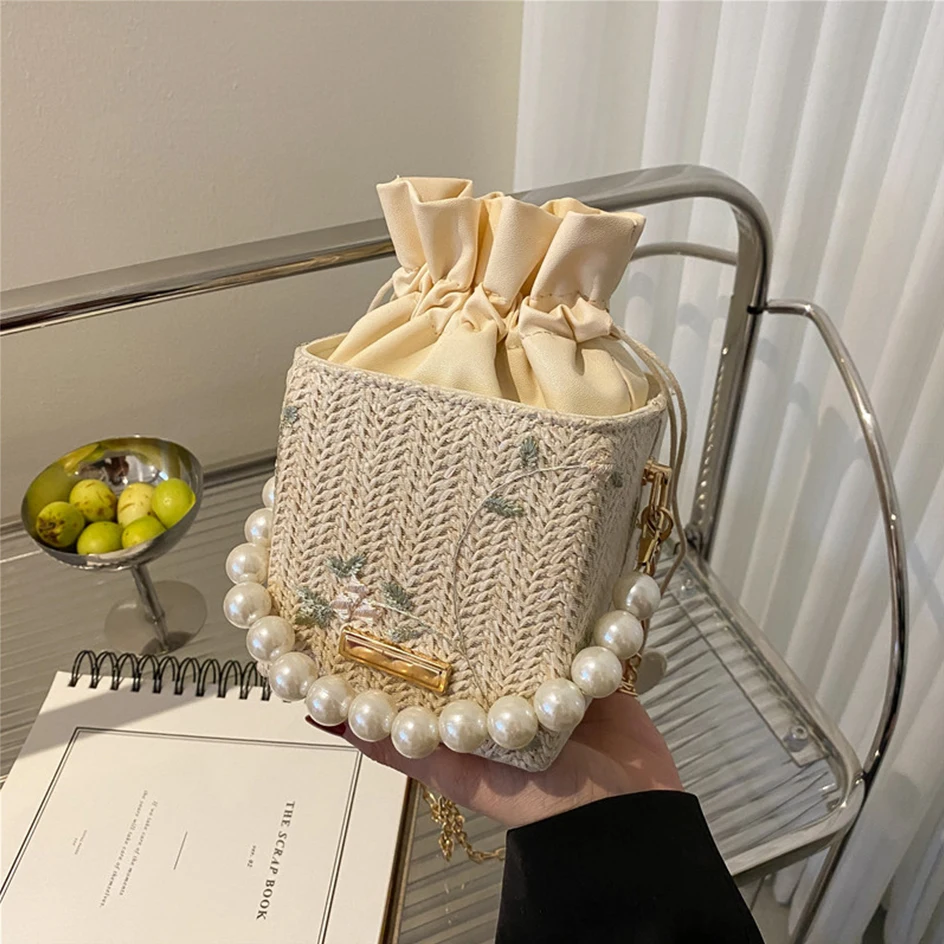 Sweet Woven Drawstring Bag Women Pearl Handbag Mini Bucket Bag Fashion Square Phone Bag Girl Cosmetic Bag Chain Crossbody Bag
Sweet Woven Drawstring Bag Women Pearl Handbag Mini Bucket Bag Fashion Square Phone Bag Girl Cosmetic Bag Chain Crossbody Bag