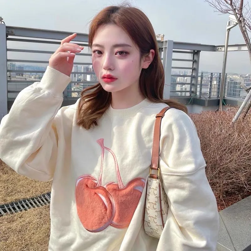 2023 Spring and Autumn Women's Korea KIRSH Cherry New Plush Big Cherry Four Color High Quality Cotton Round Neck Sweater
2023 Spring and Autumn Women's Korea KIRSH Cherry New Plush Big Cherry Four Color High Quality Cotton Round Neck Sweater
