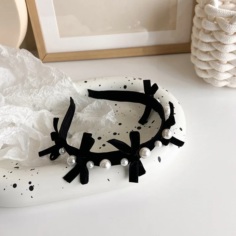 LOVOACC Korean Retro Imitation Pearls Headband for Women Lady Black Cloth Bowknot Wide Brimmed Hairbands Daily Hair Accessories
LOVOACC Korean Retro Imitation Pearls Headband for Women Lady Black Cloth Bowknot Wide Brimmed Hairbands Daily Hair Accessories